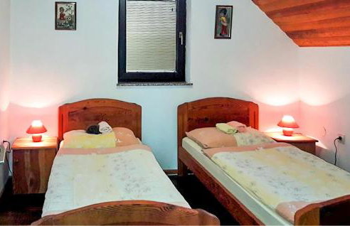 Cozy Home In Kuterevo With Wifi - Photo 5