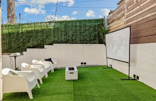 Movie Night 4BR Home with Projector Games & BBQ - Foto 54