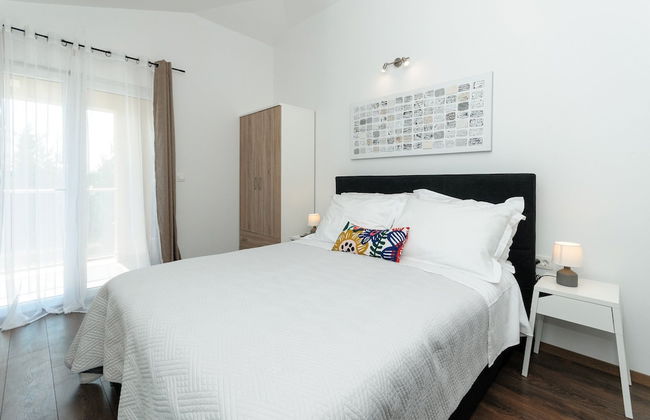 Luxury Villa With Heated Pool, Terrace, and Outdoor Amenities for Relaxation - Foto 6