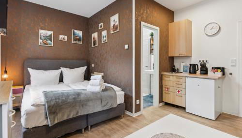 Vorstadtoase für 3 - Queensize-Bett, Schlafcouch, Parkplatz & Netflix - Nähe BER - Foto 4, towels