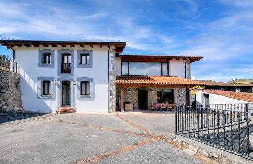 Casa Llanes con Jardín, Vistas y Barbacoa – Maruja - Foto 1