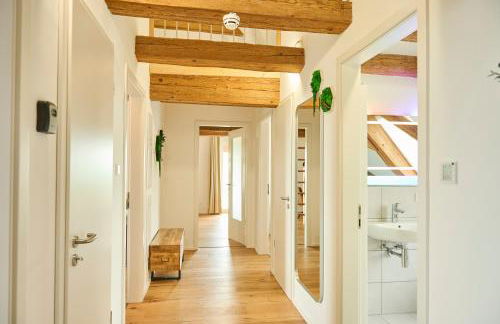 WOOD WORLD Luxury II Massage - Bergblick - Parken - Küche - Light Show - Trampolin - Foto 29