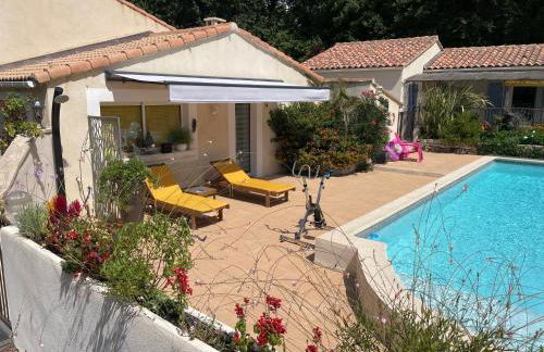 Les Hauts d'Eyragues gite Rêverie Meublé classé 4 étoiles - Foto 3