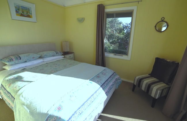 Bear Gully Coastal Cottages - Photo 2