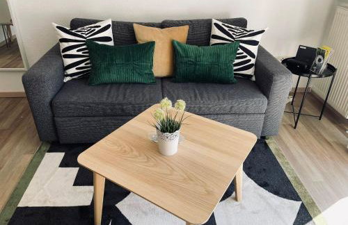 Ferienwohnung-Nils-Holgerson-mit-Balkon-zwischen-Strand-Wald-Wiese-im-Suedosten-der-Insel-Ruegen - Photo 2