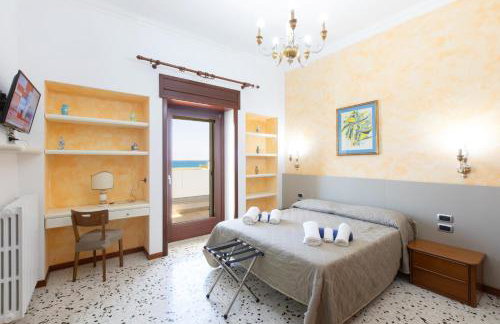 Villa Eleonora con piscina Fronte Mare - Foto 33