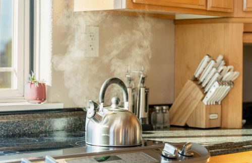 Luxury Shasta Vista Retreat & Basecamp - Sauna & Jacuzzi - Foto 25