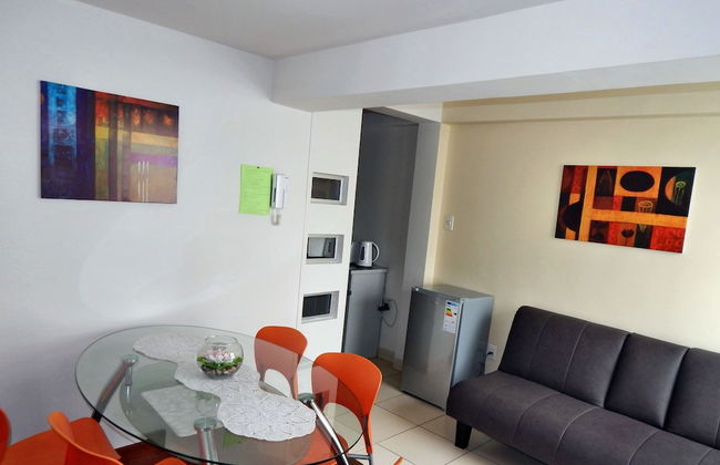 Minimalist Apartment - Photo 31