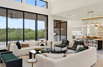 Barton Springs Luxe Heated Pool Spa Sleeps 16 - Photo 7