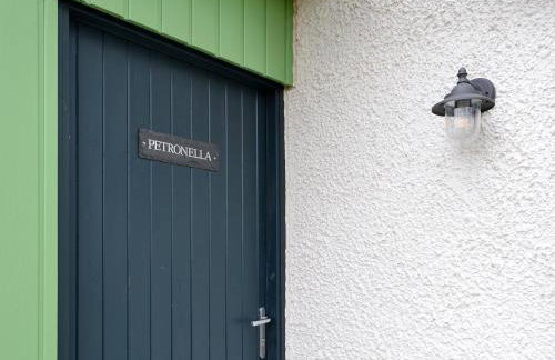 Petronella - Photo 20