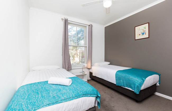 AMAL, 1BDR North Melbourne Apartment - Photo 2