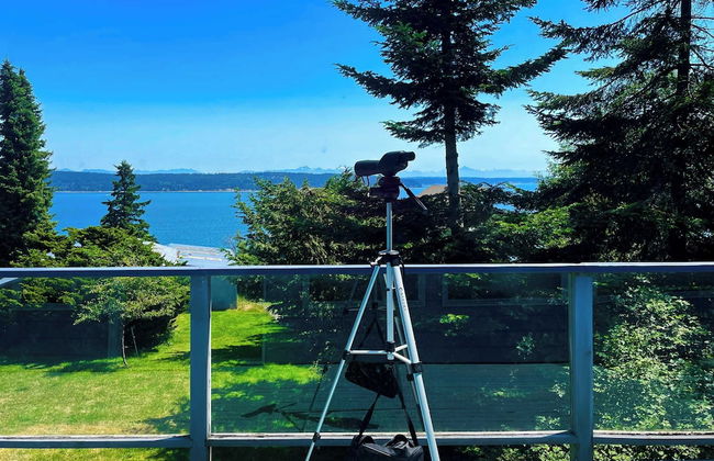 Incredible Water Views, Deck Relaxing Retreat Greenbank Getaway by Avantstay - Foto 1