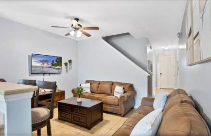 Family Friendly Townhome Near Attractions - Foto 8