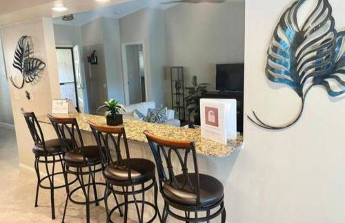 Heated Saltwater Pool Home Minutes to Beach - Foto 2