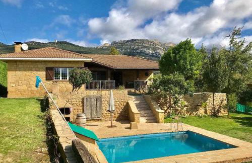 SagastiEnea Villa con Piscina y Tenis en la Rioja - Photo 2