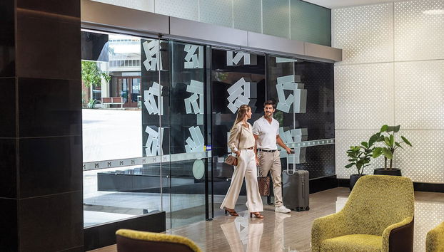 Meriton Suites Adelaide Street, Brisbane - Foto 4, Sala de estar do lobby