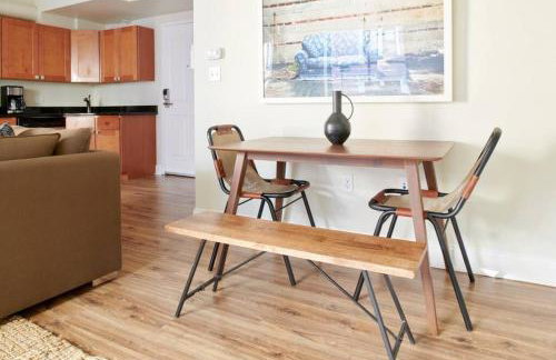Bold and Spacious 2 Bed in Boston Financial District - Photo 13