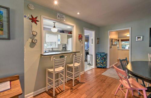 Classic Chesapeake Beachside Cottage with Porch! - Foto 7