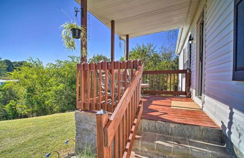 Bring Your Pets! Midway Abode with Yard and Fire Pit - Foto 21