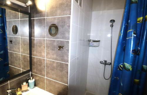 Duplex familial 6 pers avec clim et parking, proche plage - FR-1-307-279 - Foto 10