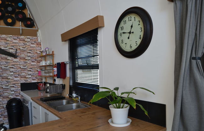 Arch Cabins Self Catering - Photo 7