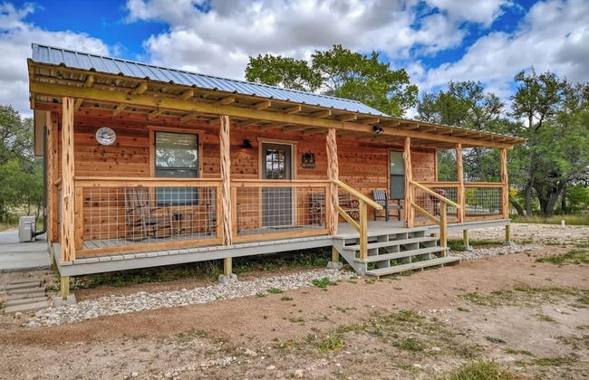 Cozy Cabin Firepit and Grill & 10 Mins to Main St - Foto 2