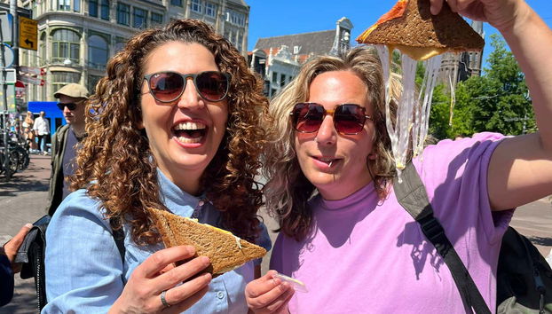 Taste traditional Dutch food