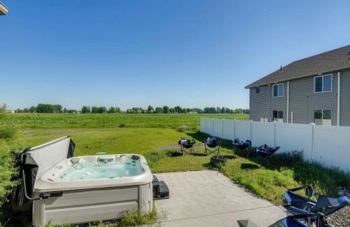 Rigby Gem with Hot Tub Theater Game Room Grill - Foto 39