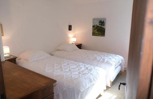 typical mas provençal with swimming pool in a small hamlet near mouriès in the alpilles in provence- 8 persons - Foto 30