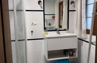 Casa adosada en entorno tranquilo ideal para familias - Foto 13