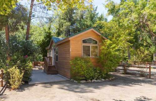 Deluxe little cabin 2 min stroll to Kern River - Foto 2