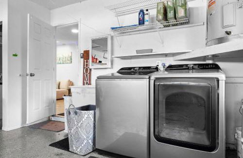 Family home w private pool & fire pit - Foto 44