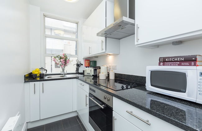 Urban Chic - Bond Street - Photo 12