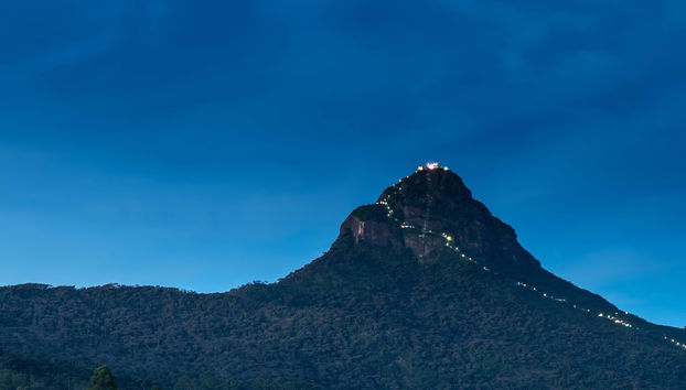 Ruta privada de trekking por el Pico de Adán