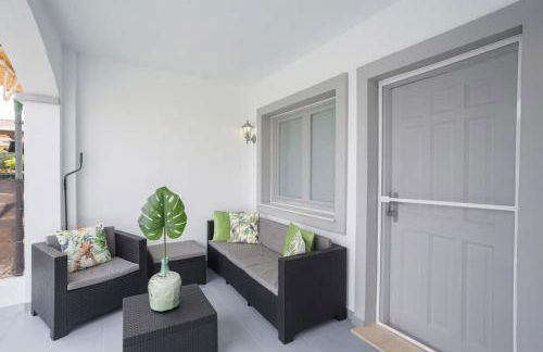 Mediterranean Breeze Beach House - Foto 1