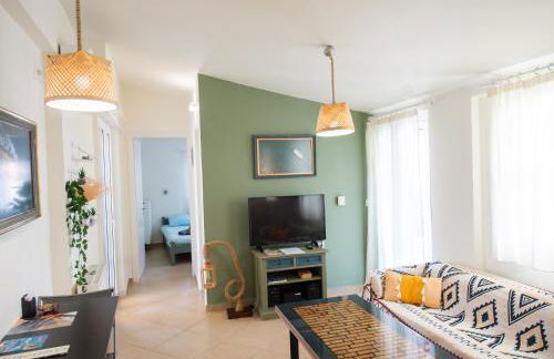 Nadia's Place - Photo 9