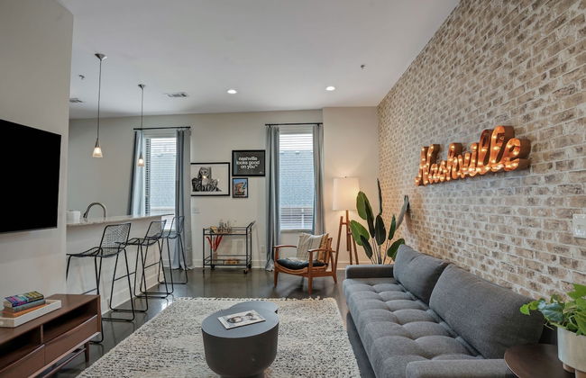 Modern Loft Near West End! - Foto 1