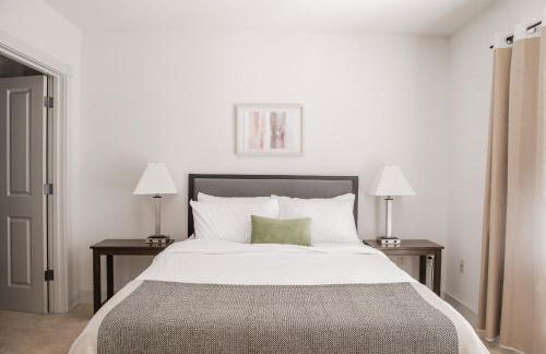 Spacious Third Ward Apt Near Summerfest with Balcony - Foto 12