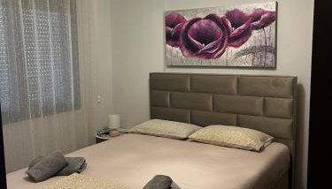 Veta's House - Photo 3