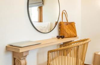 Lithos Luxury Pool Villa - Photo 13