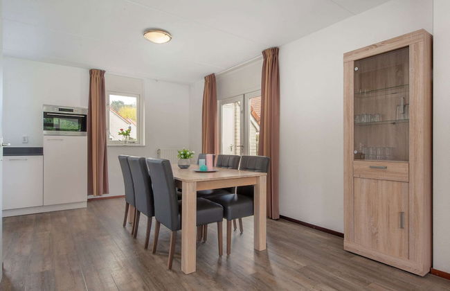 Villa in Arcen With Bath and Combi Microwave - Photo 17