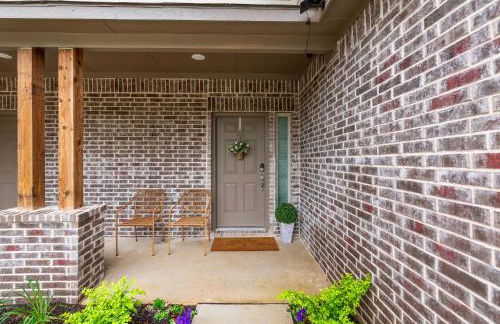 Luxurious 4 Bed Duplex Getaway! - Photo 15