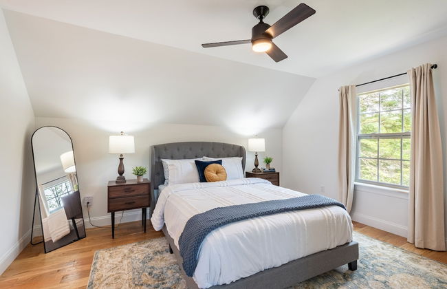 Luxuriously Lakeside by Avantstay Lakefront Retreat w Game Room - Foto 32