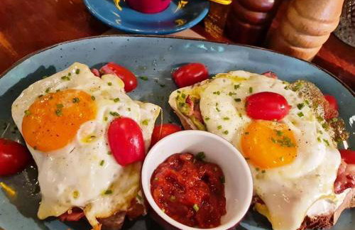 Salty Kisses and Sandy Toes, Seafront Syrmata Houses Authentic Milos Stay - Foto 20