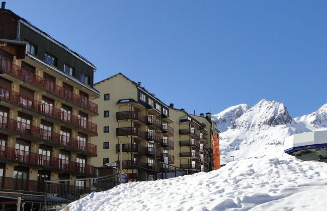 LCB Apartaments Pie de Pistas - Foto 1