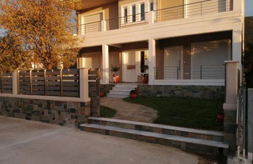 Almira Ghouse - Foto 2