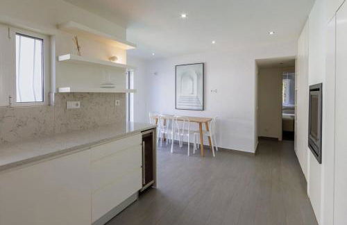 House in the center of Cascais - Photo 17