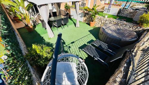 Calpe Casa adosada entorno playa y montaña tranquilidad relax jacuzzi piscina wifi aire jardin barbacoa y parking - Foto 3, Garden, sunbed, Garden view