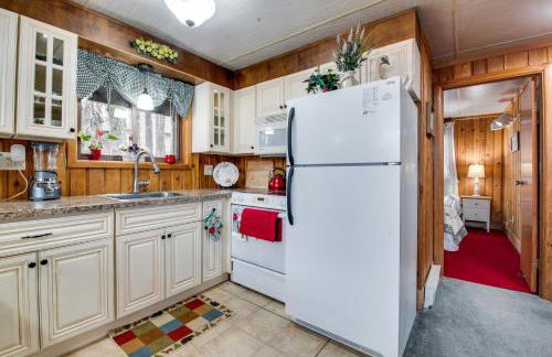 Fire Pit and Community Perks Gouldsboro Cabin! - Foto 8