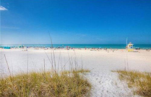 Beach condo in the heart of Clearwater beach - Foto 4